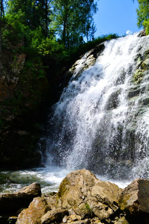 Photography titled "Предгорный водопад" by Nikolai Matiushenkov, Original Artwork