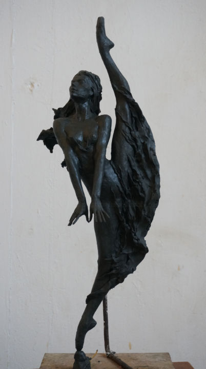 Sculpture titled "In flight" by Nikolai Shatalov, Original Artwork, Polymer clay