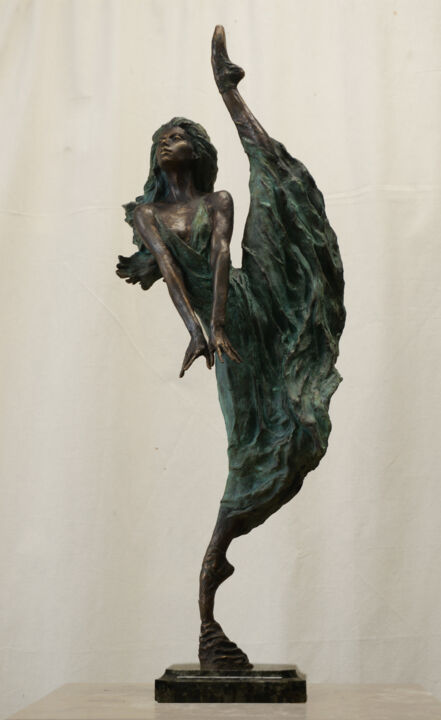 Skulptur mit dem Titel "Flying" von Nikolai Shatalov, Original-Kunstwerk, Bronze