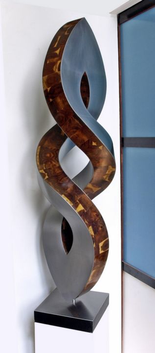 Skulptur mit dem Titel "fließende" von Nikolaus Weiler, Original-Kunstwerk, Metalle