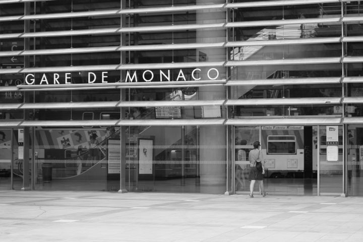 Fotografia zatytułowany „Gare de Monaco” autorstwa Nikolay Biryukov, Oryginalna praca, Fotografia cyfrowa