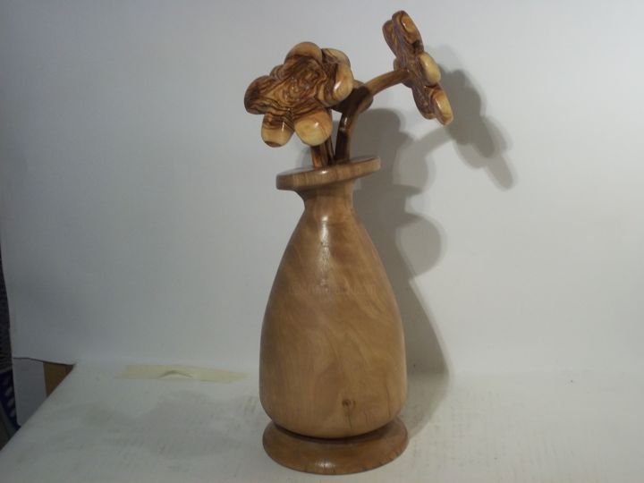 Escultura titulada "vaso con fiori" por Nino Ferro, Obra de arte original, Madera