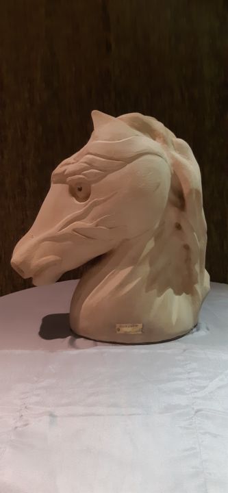 Escultura titulada "Tête de cheval" por Nino Giordano, Obra de arte original, Piedra