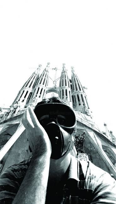 Fotografía titulada "Antimaskgas Sagrada…" por Ninomilone.Tk, Obra de arte original