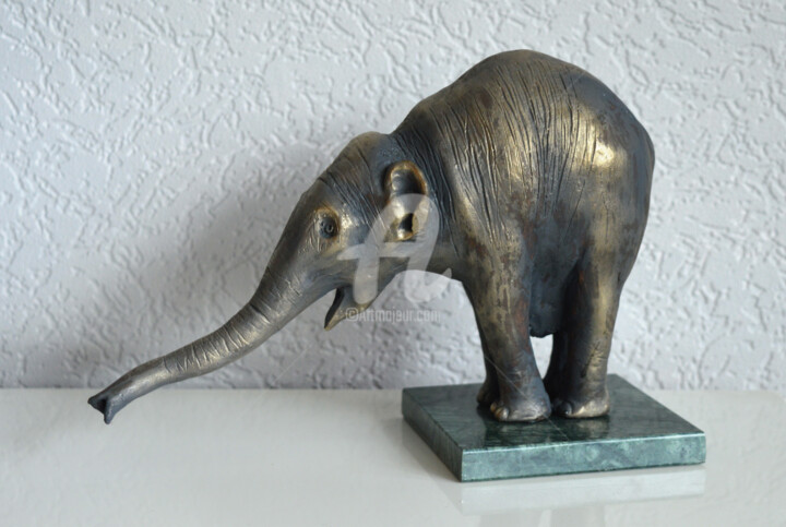 雕塑 标题为“Olifantje” 由Martin Langezaal, 原创艺术品, 陶瓷