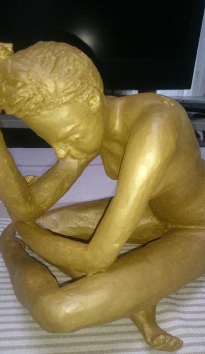 Sculpture titled "Jeune fille pose nue" by Chrysanthou, Original Artwork, Clay