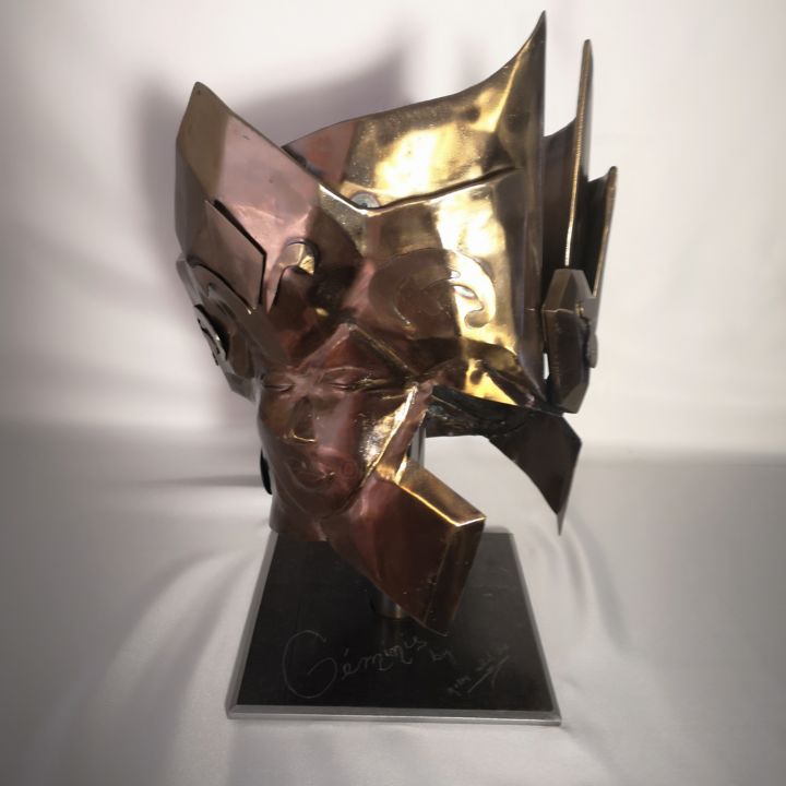 Artigianato intitolato "Casque chevalier de…" da Nocas Metal Art, Opera d'arte originale, Arredamento