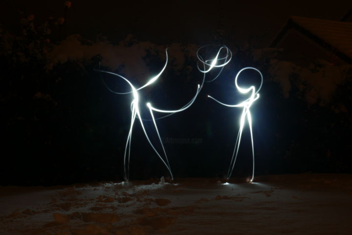 Photographie intitulée "Rencontre hivernale" par Nbclt, Œuvre d'art originale, Light Painting