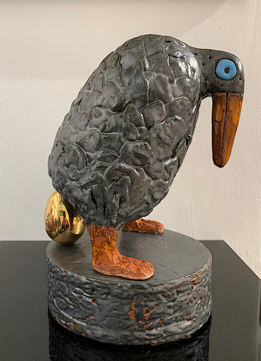 Γλυπτική με τίτλο "Black Bird with Gol…" από Nora Blazeviciute, Αυθεντικά έργα τέχνης, Κεραμικά