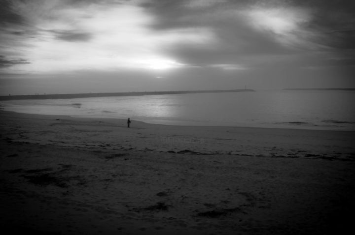 Fotografia intitulada "lonely fisherman" por Walkingsea, Obras de arte originais