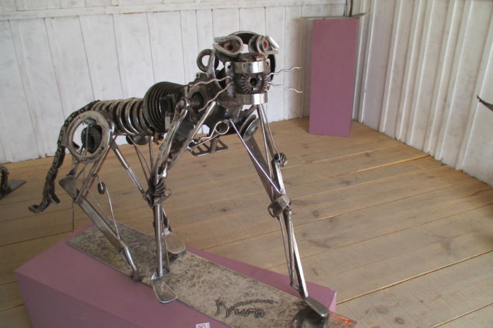 Skulptur mit dem Titel "jaguar-1-60x1m-3500…" von Nuro, Original-Kunstwerk