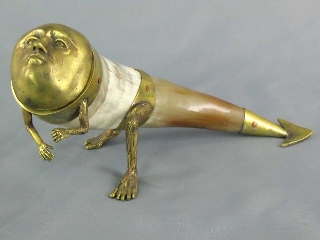 Design intitulée "boite corne a jambes" par Jacques Menu, Œuvre d'art originale