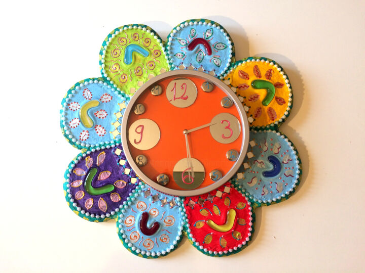 Design intitulée "horloge vintage fle…" par Odile Maffone, Œuvre d'art originale, Accessoires Monté sur Panneau de bois