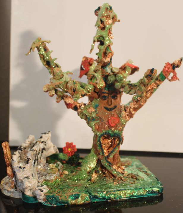 Sculpture intitulée "Magic tree" par Rivka, Œuvre d'art originale, Collages