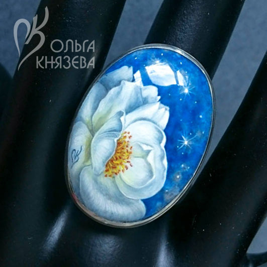 Artcraft titled "Ring "White dogrose"" by Olga Kniazeva, Original Artwork, Jewelry Sets