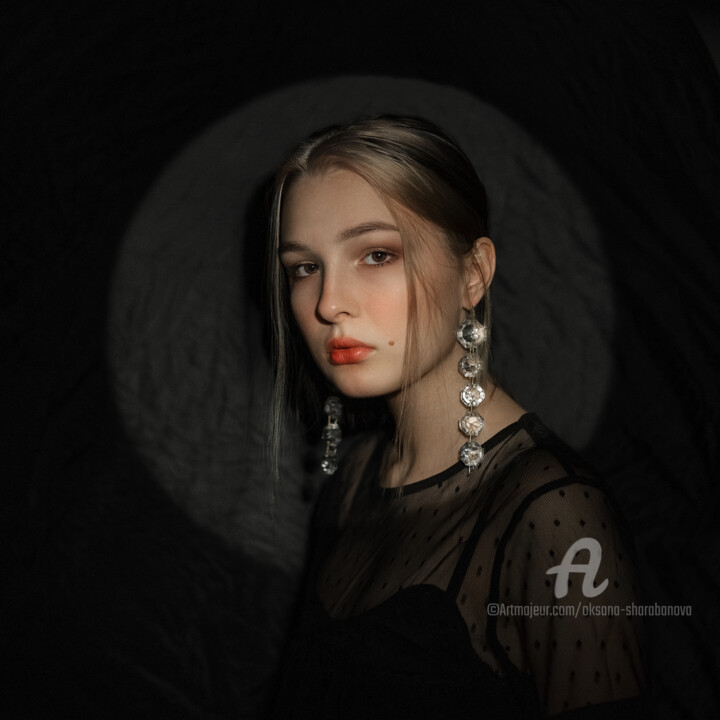 「CHARABANOVA Oksana…」というタイトルの写真撮影 Oksana Sharabanovaによって, オリジナルのアートワーク, デジタル