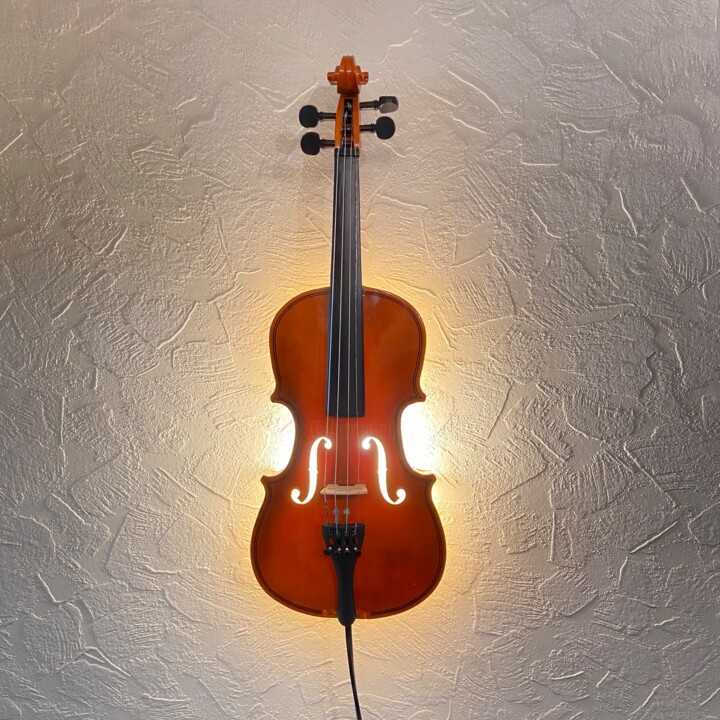 Скульптура под названием "Violin lamp" - Oleg Degtyarenko, Подлинное произведение искусства, Дерево