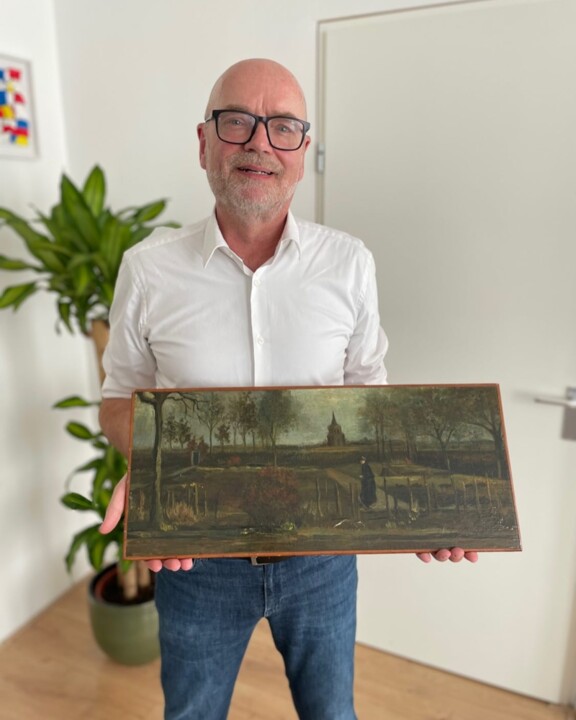 "Consegnato in una borsa dell'Ikea": un investigatore d'arte recupera il capolavoro di Van Gogh rubato da un museo olandese