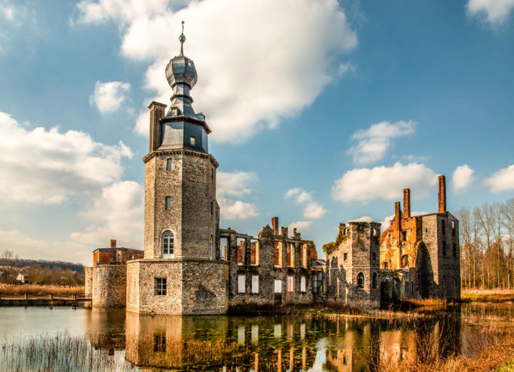 Photographie intitulée "Château d’Havré" par Olivier De Pooter, Œuvre d'art originale, Photographie manipulée