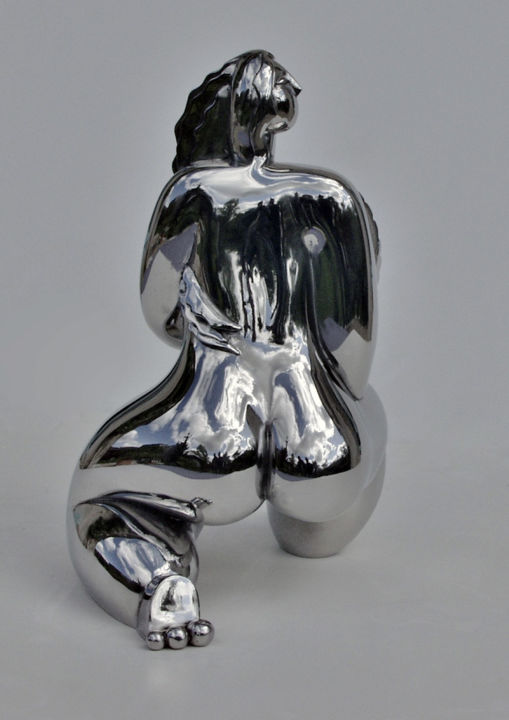Skulptur mit dem Titel ""Gitane à l'éventai…" von Olivier Martin, Original-Kunstwerk, Edelstahl