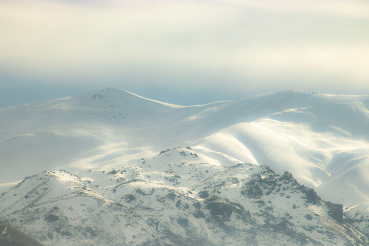 Photography titled "mountain and snow" by Orhan Güldeste, Original Artwork, Non Manipulated Photography