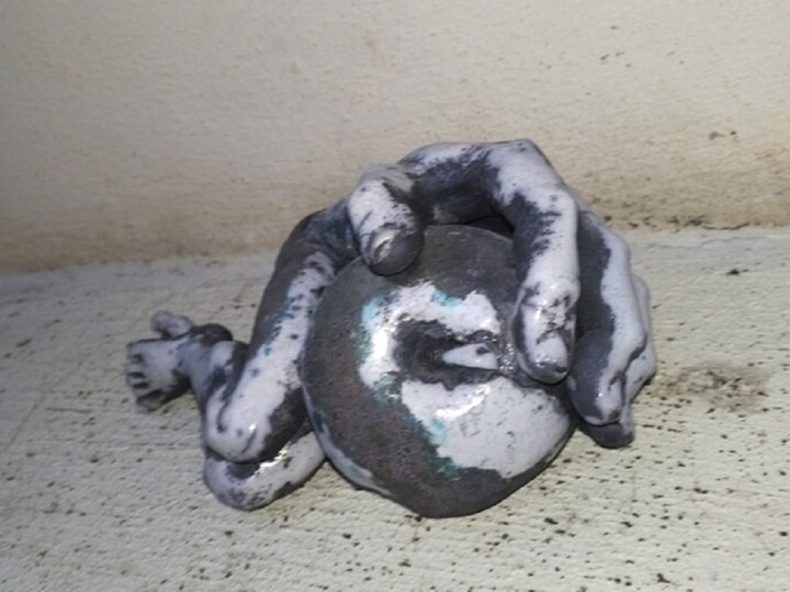 Skulptur mit dem Titel "Ève" von Orlando Basulto, Original-Kunstwerk, Keramik