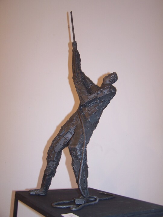 Sculptuur getiteld "Abajooo.....!!" door Oscar Brocos, Origineel Kunstwerk, Metalen