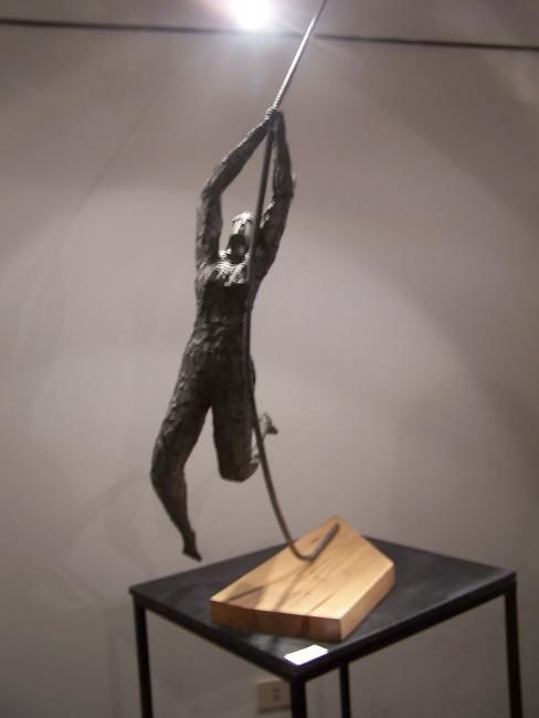 Scultura intitolato ""Dejame volar"" da Oscar Brocos, Opera d'arte originale, Metalli