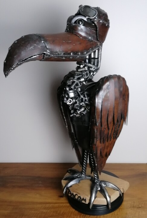 Sculpture titled "Vautour" by Pacom, Original Artwork, Metals