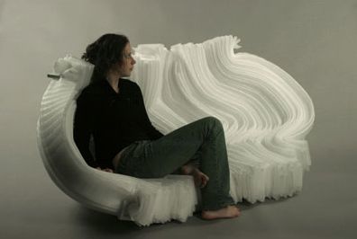 Installatie getiteld "Sofa con laminas de…" door Pacori, Origineel Kunstwerk