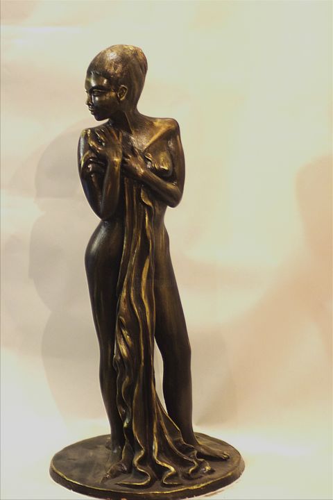 Skulptur mit dem Titel "sortie de bain" von Pakau, Original-Kunstwerk, Keramik