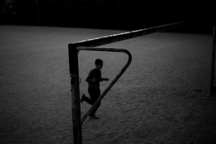 Φωτογραφία με τίτλο "Shadow of Innocence" από Panagiotis Sentementes, Αυθεντικά έργα τέχνης, Ψηφιακή φωτογραφία