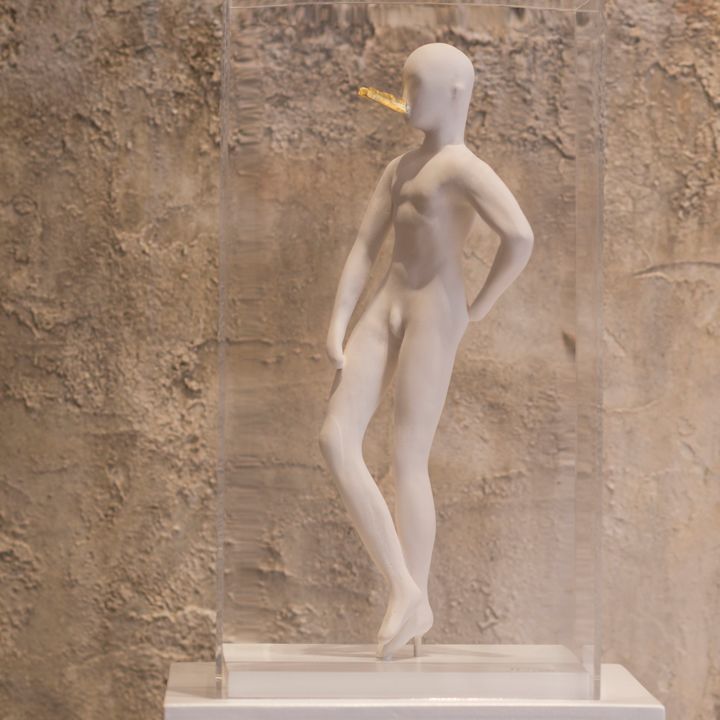 Sculptuur getiteld "The Snob" door Pantaleo Musarò, Origineel Kunstwerk, Klei