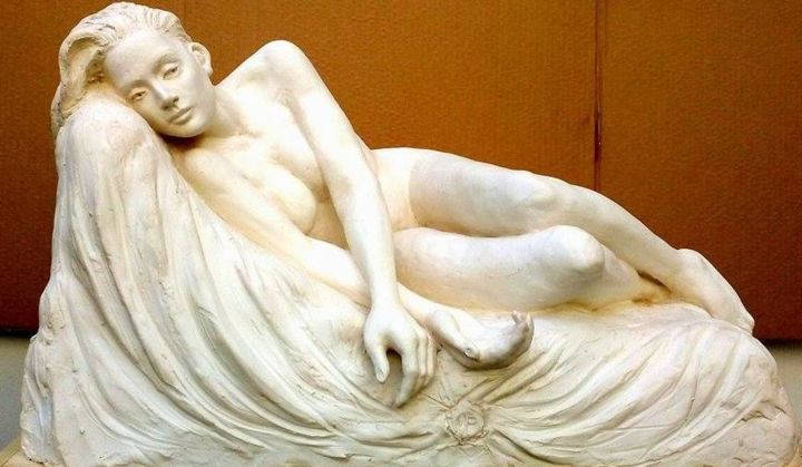 Scultura intitolato "L'abbandono" da Valeria Franzoni, Opera d'arte originale, Terracotta