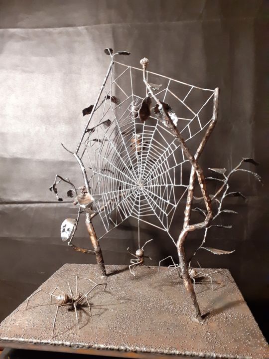Sculpture titled "il corso della vita" by Paolo Perelli, Original Artwork, Metals