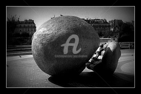 Fotografie mit dem Titel "Paris - Beaubourg 5" von Pascaline, Original-Kunstwerk, Analog Fotografie