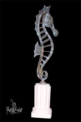 Sculpture intitulée "Hypo d'Or" par Patrice Lecomte, Œuvre d'art originale, Techniques mixtes
