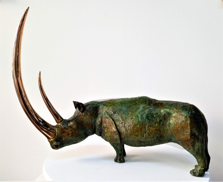 Skulptur mit dem Titel "Rhino G     sur dem…" von Bueno Patrice, Original-Kunstwerk, Bronze