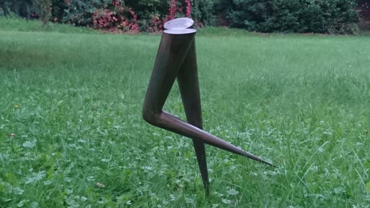 Sculpture titled "l' élégance sportive" by Patrice Kauffmann, Original Artwork, Metals