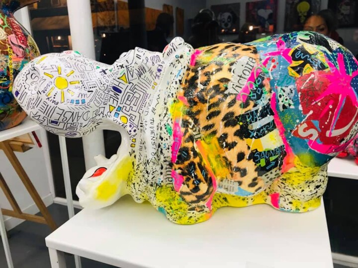 Sculpture titled "POP HIPPO" by Patricia Ducept (Art'Mony), Original Artwork, Collages