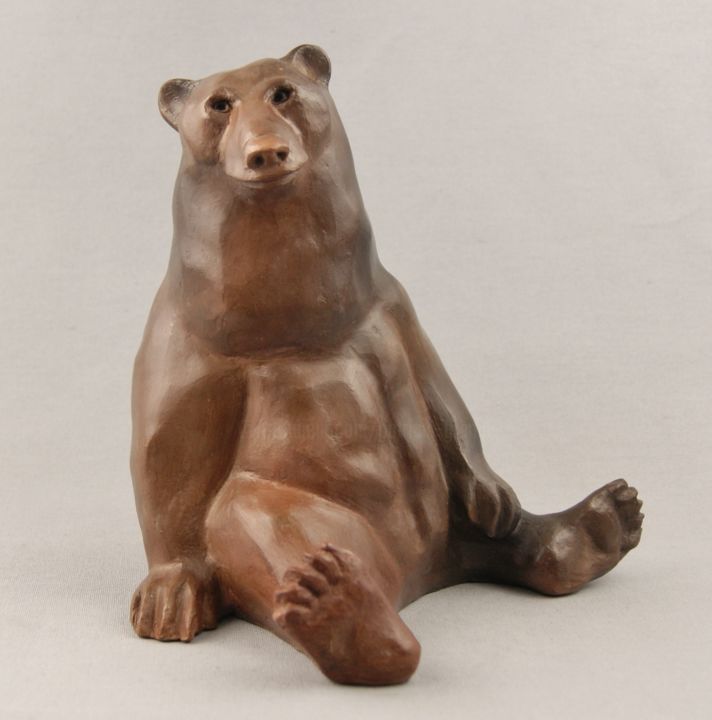 Sculpture titled "ours-brun-assis.jpg" by Patricia Grenier, Original Artwork, Ceramics