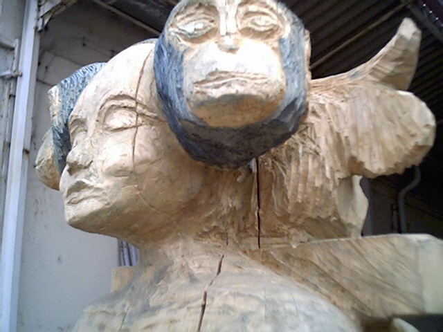 Sculpture intitulée "VACHE FOLLE" par Patrick Basset, Œuvre d'art originale, Bois