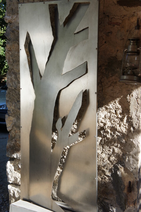 Sculptuur getiteld "arbre décalé" door Patrick Desombre, Origineel Kunstwerk, Metalen