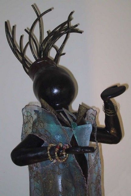 Skulptur mit dem Titel "Tana" von Patrick Dupont, Original-Kunstwerk