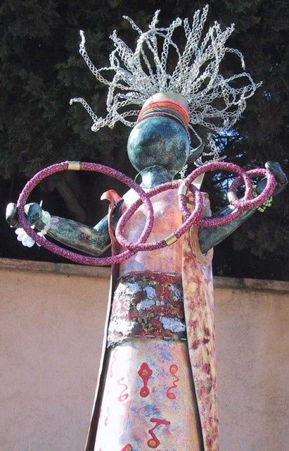 Skulptur mit dem Titel "Samia" von Patrick Dupont, Original-Kunstwerk