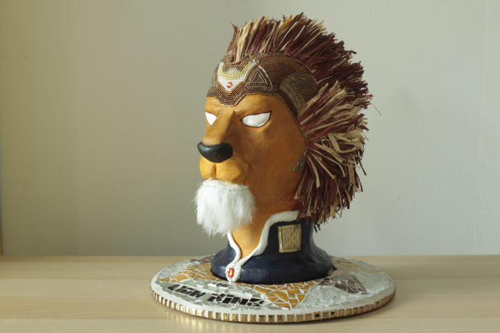 제목이 "Lion King"인 조형물 Pat Art로, 원작, 폴리머 클레이