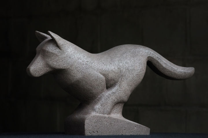 Sculpture titled "Le loup" by Paul Natter, Original Artwork, Stone