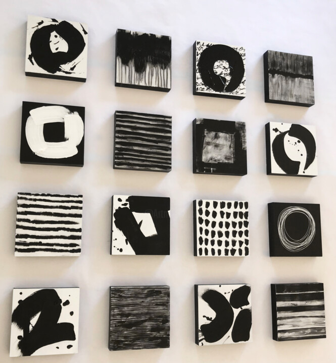 Sculpture intitulée "Black and White Wal…" par Paula Gibbs, Œuvre d'art originale, Acrylique