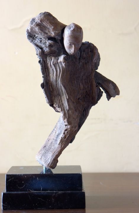 Scultura intitolato "le-fardeau.jpg" da Paul Crochat, Opera d'arte originale, Legno