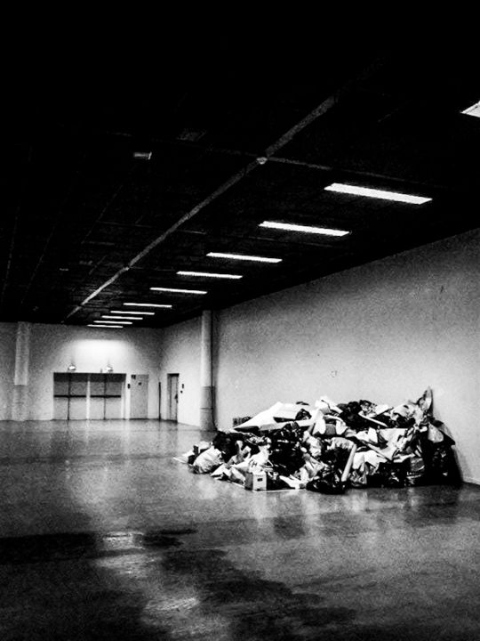Photographie intitulée "Ménage de printemps" par Pauline Garcia Sancho, Œuvre d'art originale,